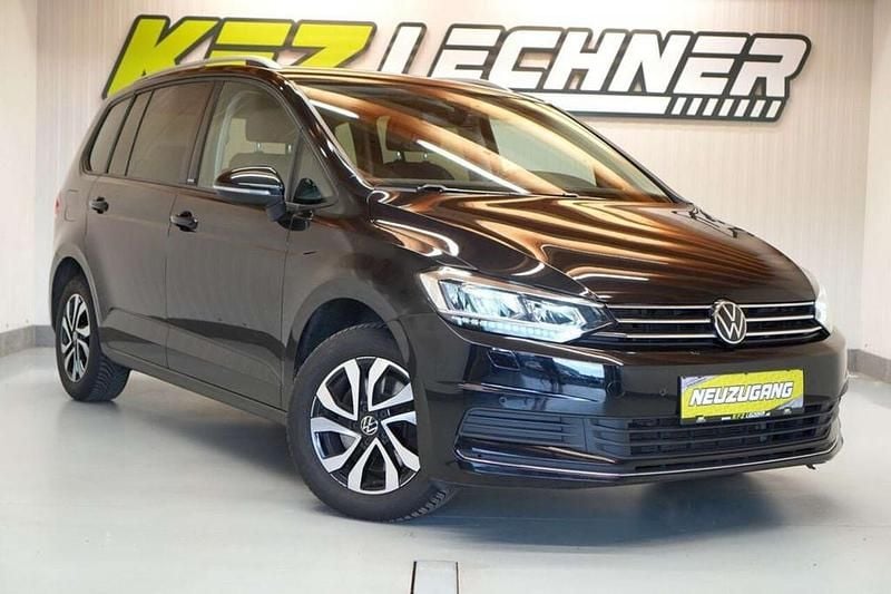 Gebraucht VW Touran 150 PS (110 kW) 2021 Schwarz Van / Kleinbus