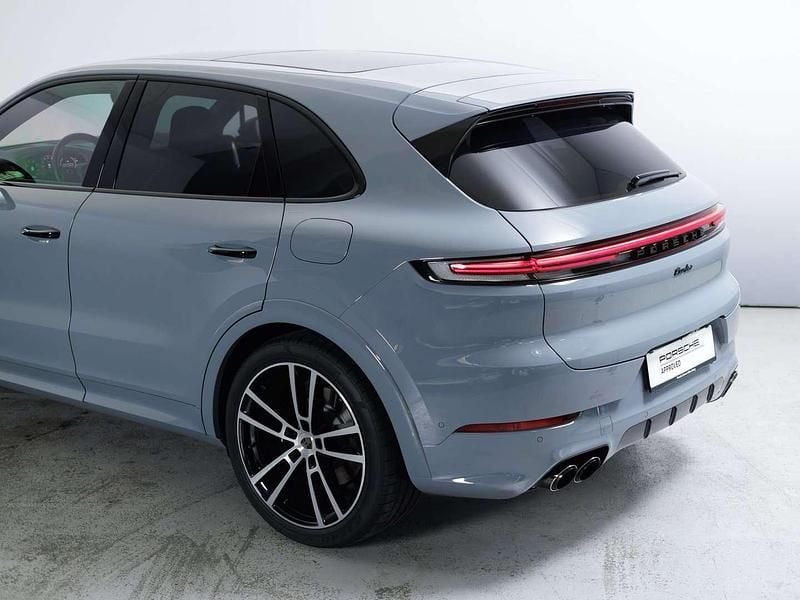 Gebraucht Porsche Cayenne Turbo E-Hybrid 739 PS (543 kW) 2025 Dunkelgrau  normal SUV