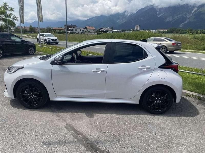 Neu Mazda 2 Homura-Line 116 PS (85 kW) 2025 Weiß Limousine