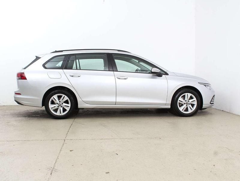 Gebraucht VW Golf VIII Life 116 PS (85 kW) 2021 Silber  metallic Kombi