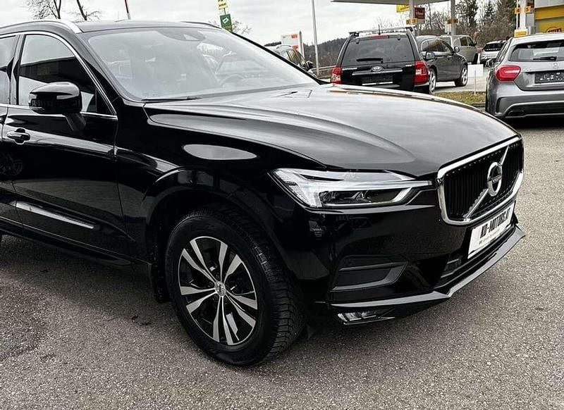 Gebraucht Volvo XC60 Momentum 197 PS (144 kW) 2020 Schwarz SUV