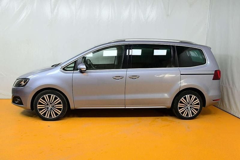 Gebraucht Seat Alhambra XCELLENCE 150 PS (110 kW) 2022 Silber Van / Kleinbus