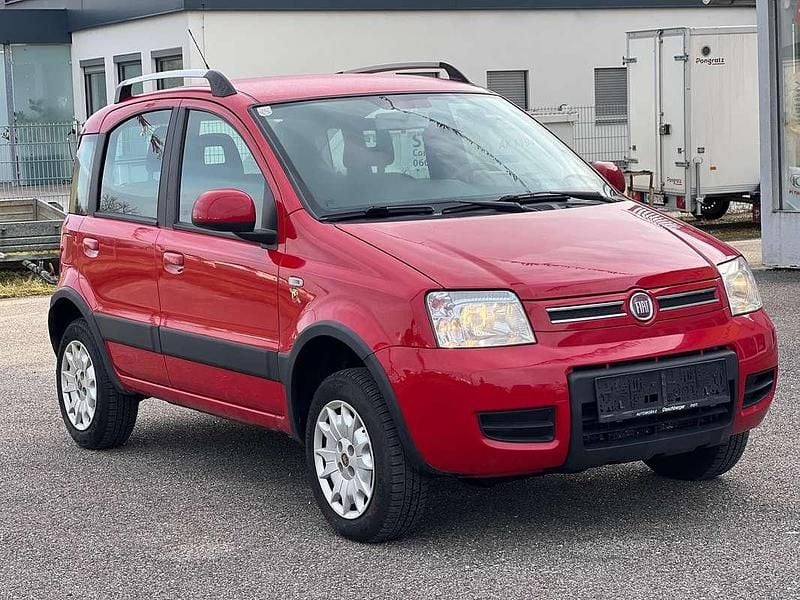 Gebraucht Fiat Panda 4x4 Classica 75 PS (55 kW) 2012 Rot Kleinwagen