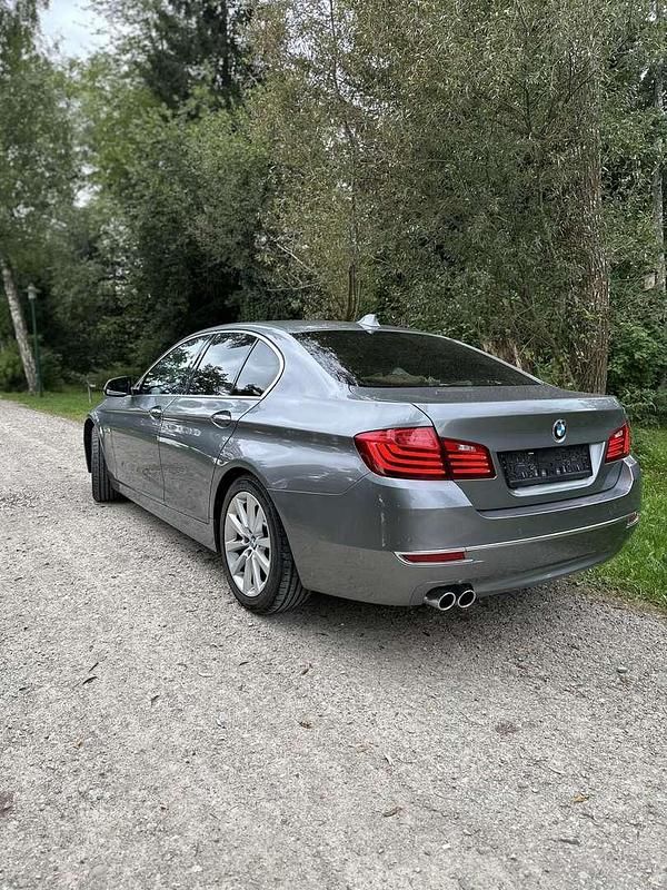 Gebraucht BMW 530 Luxury Line 258 PS (189 kW) 2013 Limousine