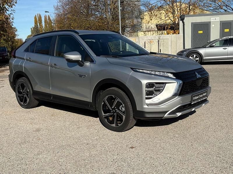 Silber Gebraucht 2024 Mitsubishi Eclipse Cross Intense+ SUV | € 28.990 (Guter Preis) - Bild 1/4