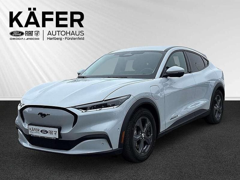 Weiß Gebraucht 2021 Ford Mustang Mach-E Extended Range SUV | € 29.990 (Fairer Preis) - Bild 1/4
