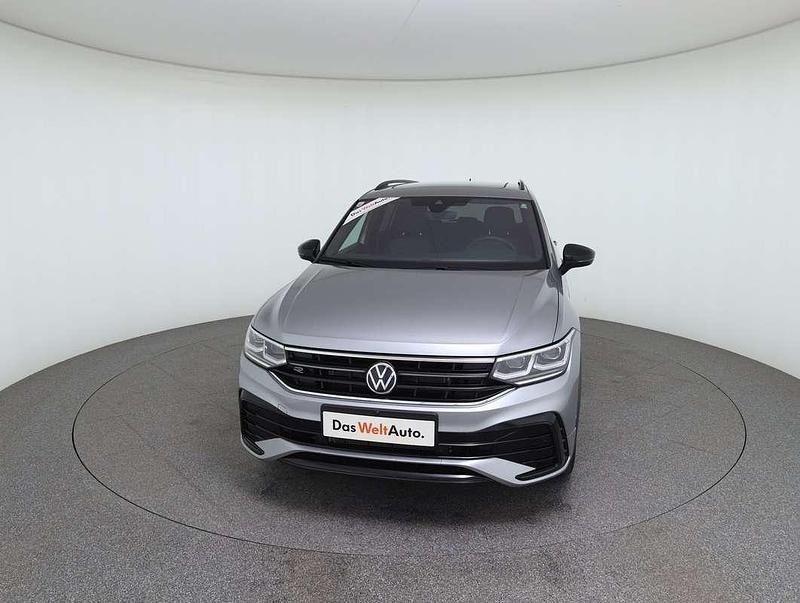 Gebraucht VW Tiguan Allspace R-line 150 PS (110 kW) 2024 Silber  metallic SUV