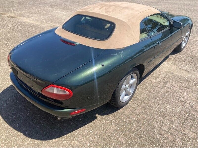 Gebraucht Jaguar XK 294 PS (216 kW) 1996 Dunkelgrün Cabrio