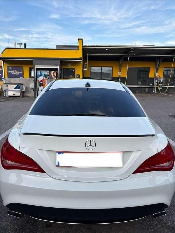 Gebraucht Mercedes CLA200 136 PS (100 kW) 2014 Weiß Coupé