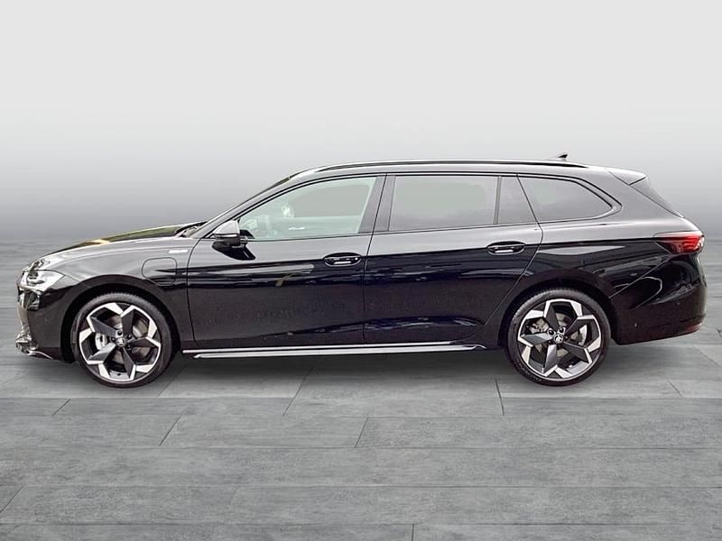 Gebraucht Skoda Superb SportLine 204 PS (150 kW) 2025 Schwarz  metallic Kombi