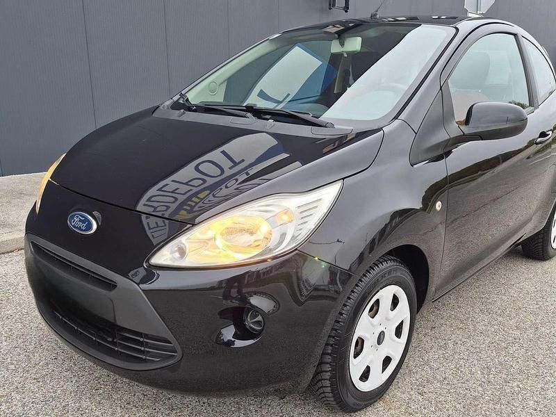 Schwarz Gebraucht 2011 Ford Ka Trend Kleinwagen | € 4.500 (Fairer Preis) - Bild 1/4