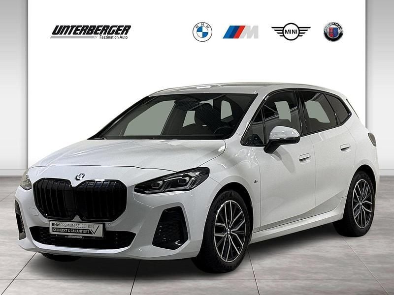 Weiß Gebraucht 2022 BMW 218 Active Tourer M Sport Van / Kleinbus | € 28.890 (Superpreis) - Bild 1/4
