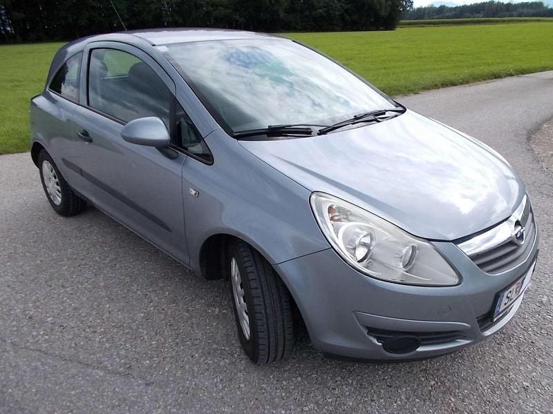 Grau Gebraucht 2008 Opel Corsa Limousine | € 1.499 (Fairer Preis) - Bild 1/4
