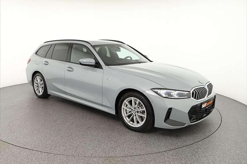 Gebraucht BMW 330 M Sport 286 PS (210 kW) 2025 Grau Kombi