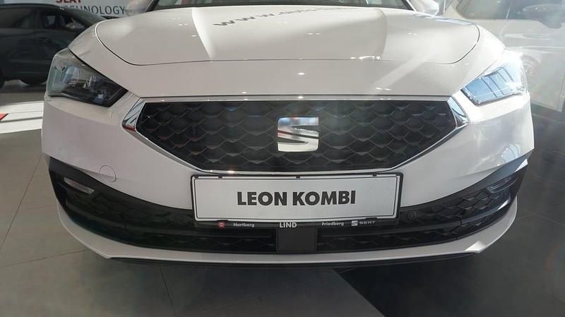 Neu Seat Leon Style 115 PS (84 kW) 2025 Weiss  normal Kombi