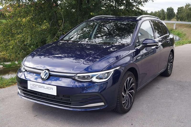 Blau Gebraucht 2024 VW Golf VIII Style Kombi | € 29.900 (Etwas zu teuer) - Bild 1/4