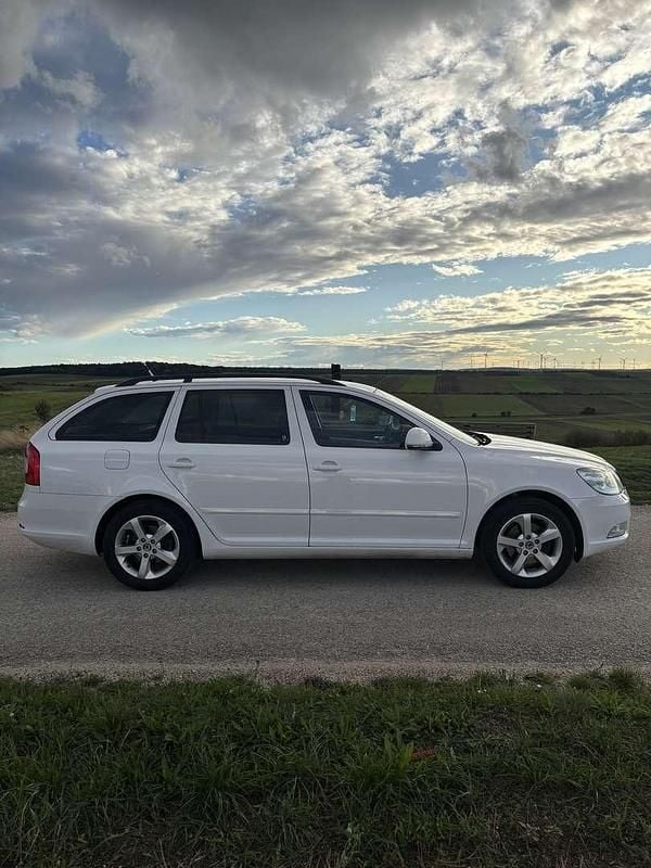 Gebraucht 2011 Skoda Octavia Elegance Kombi | € 5.000 (Fairer Preis) - Bild 1/4