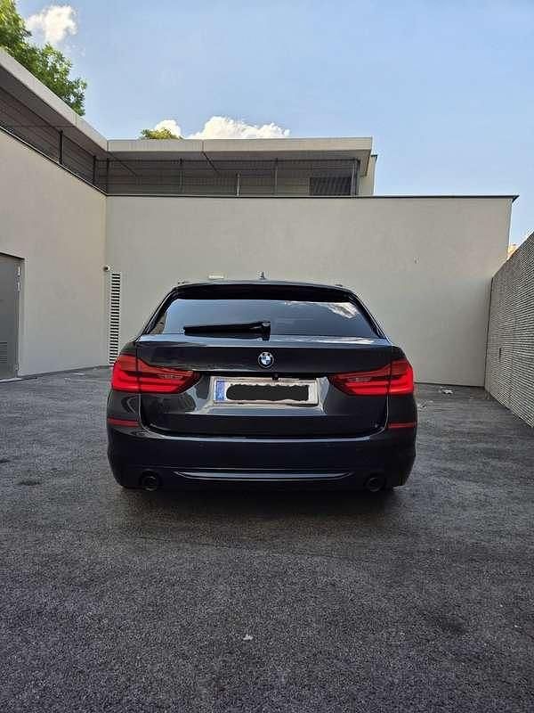 Gebraucht BMW 520 Sport Line 190 PS (139 kW) 2017 Grau Kombi