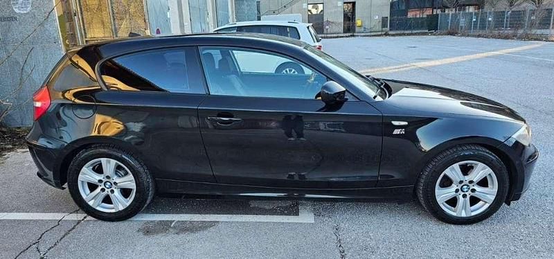 Schwarz Gebraucht 2010 BMW 116 Kleinwagen | € 4.250 (Guter Preis) - Bild 1/4