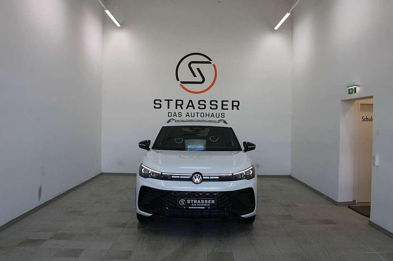Gebraucht VW Tiguan Sport 193 PS (141 kW) 2025 Weiss  metallicperleffekt SUV