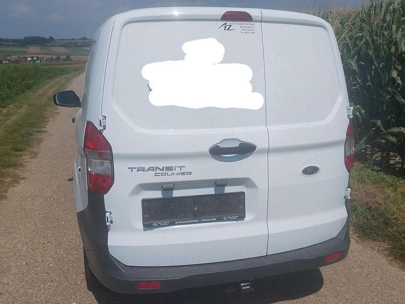 Gebraucht Ford Courier Trend 99 PS (72 kW) 2023 Weiß Van / Kleinbus