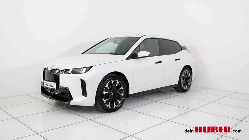 Mineralweiß Gebraucht 2025 BMW iX Shadowline SUV | € 69.990 (Fairer Preis) - Bild 1/4