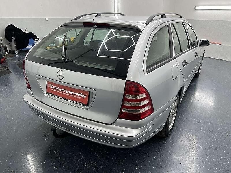 Gebraucht Mercedes C200 Classic 122 PS (89 kW) 2005 Grau Kombi