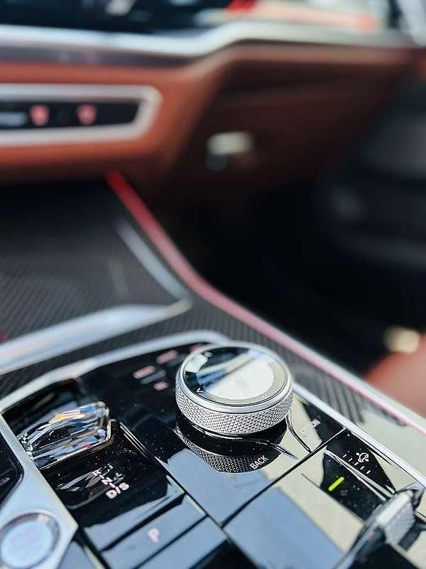 Gebraucht BMW X7 M Sport 530 PS (389 kW) 2023 Schwarz SUV