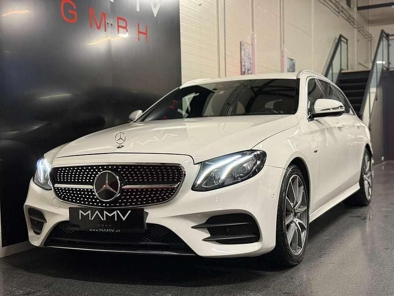 Weiß Gebraucht 2020 Mercedes E300 Avantgarde Kombi | € 27.990 - Bild 1/4