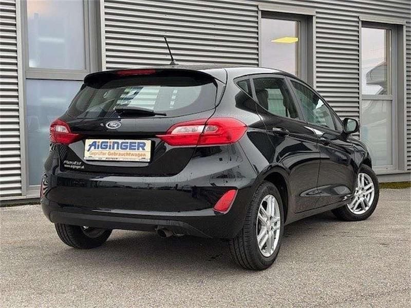 Gebraucht Ford Fiesta Trend 84 PS (61 kW) 2018 Schwarz Limousine
