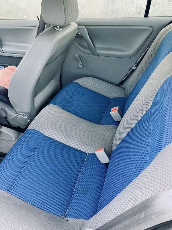 Gebraucht VW Polo 50 PS (36 kW) 2001 Grau Limousine