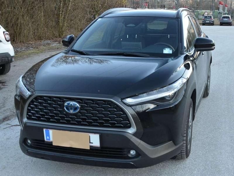 Gebraucht Toyota Corolla Cross Active 98 PS (72 kW) 2023 Schwarz SUV