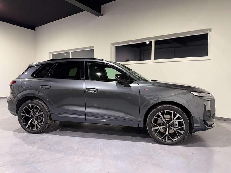 Gebraucht Audi Q3 S-Line 150 PS (110 kW) 2025 Grau SUV