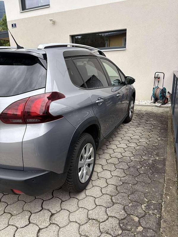 Gebraucht Peugeot 2008 Signature Sky 83 PS (61 kW) 2019 SUV