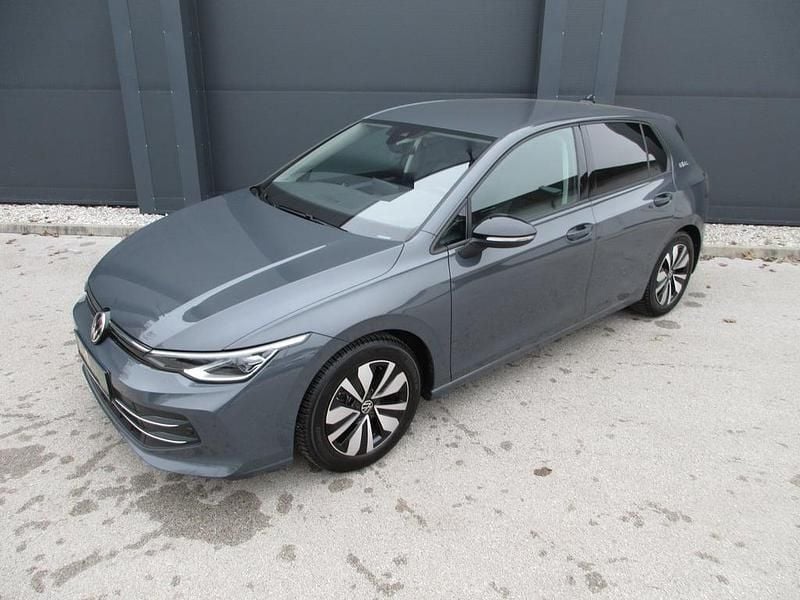 Gebraucht VW Golf VIII Life 150 PS (110 kW) 2024 Mittelgrau  metallic