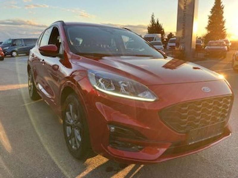 Gebraucht Ford Kuga ST-Line 120 PS (88 kW) 2021 Rot SUV