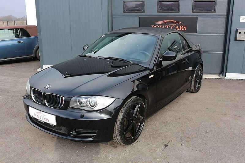 Gebraucht BMW 118 Cabriolet 143 PS (105 kW) 2011 Schwarz Cabrio