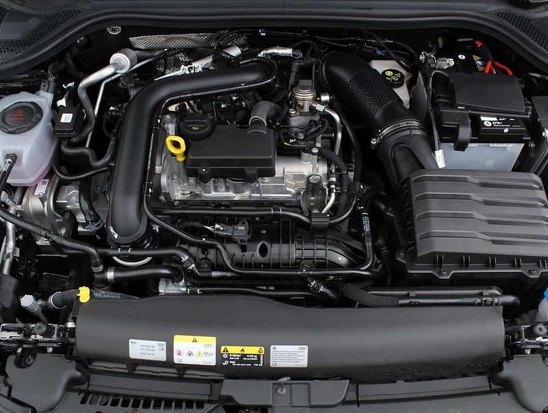 Neu Audi A1 116 PS (85 kW) 2025 Schwarz Kleinwagen