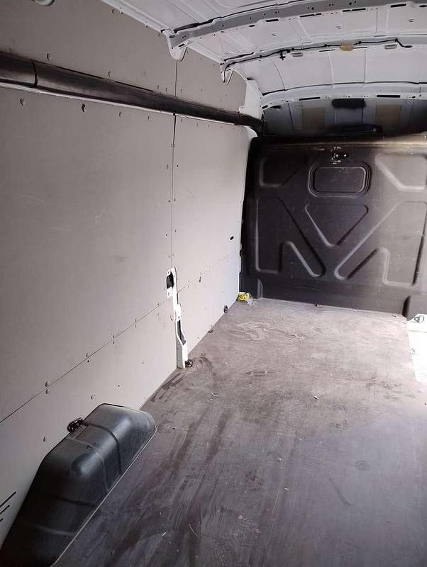 Gebraucht Ford Transit 116 PS (85 kW) 2020 Weiß Van / Kleinbus