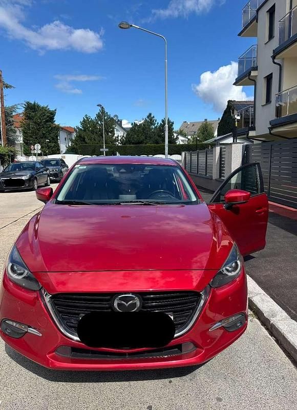 Gebraucht Mazda 3 Inclusive 165 PS (121 kW) 2017 Rot Limousine