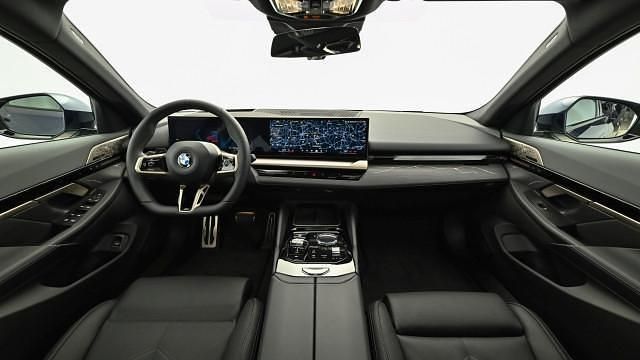 Gebraucht BMW 520 197 PS (144 kW) 2023 Blau Limousine
