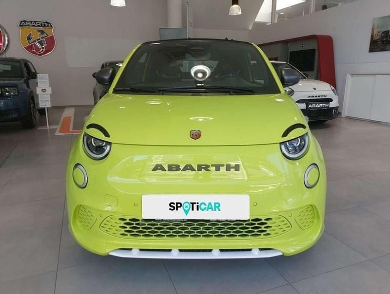 Gebraucht Abarth 500C Scorpionissima 114 kW (155 PS) 2024 Grün Cabrio
