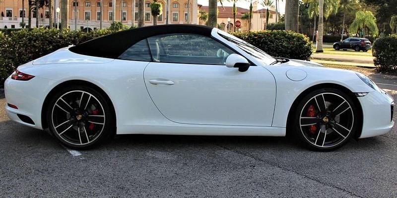 Gebraucht Porsche 991 370 PS (272 kW) 2018 Weiß Cabrio