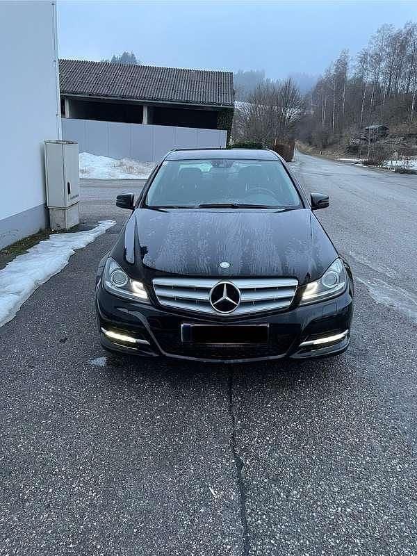 Gebraucht Mercedes C180 Classic 120 PS (88 kW) 2012 Limousine
