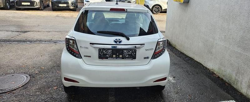 Gebraucht Toyota Yaris Hybrid Lounge 75 PS (55 kW) 2013 Kleinwagen