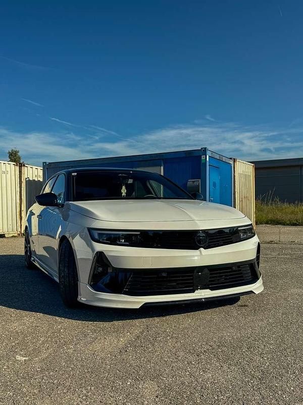 Gebraucht Opel Astra GSe 179 PS (131 kW) 2023 Weiß Limousine