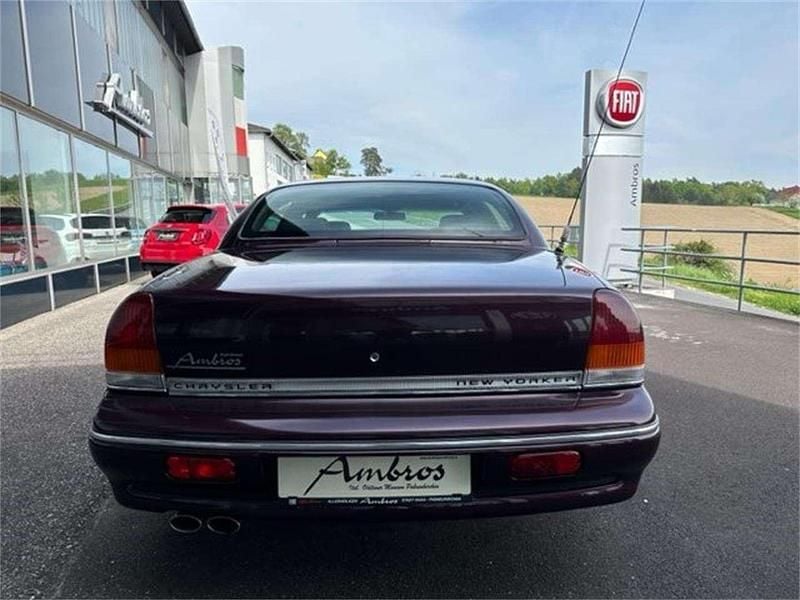 Gebraucht Chrysler New Yorker 211 PS (155 kW) 1996 Rot rot  metallic Limousine