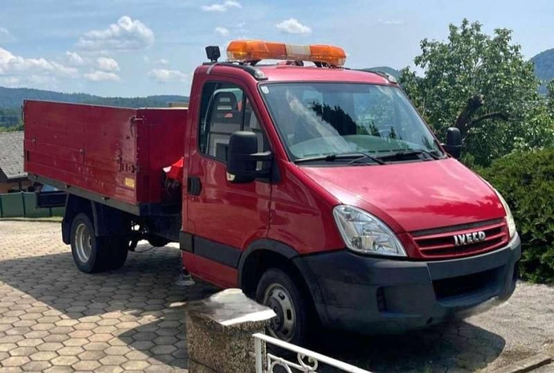 Rot Gebraucht 2008 Iveco Daily Van | € 26.400 - Bild 1/4