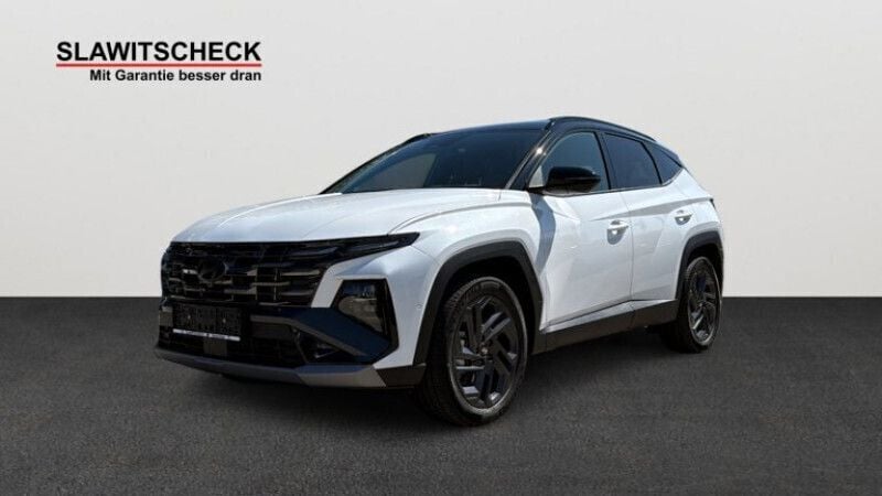 Gebraucht Hyundai Tucson 159 PS (116 kW) 2023 Serenity white / schwarz SUV