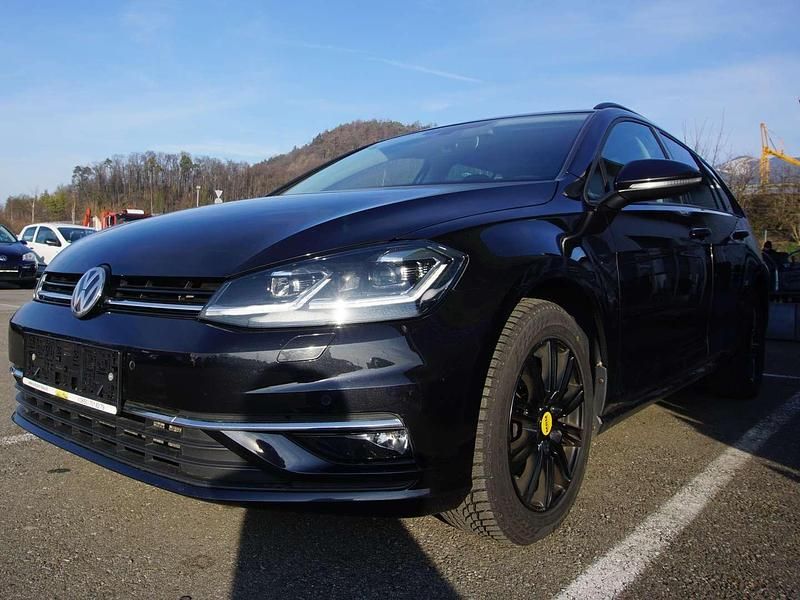 Gebraucht VW Golf VII Comfortline 150 PS (110 kW) 2019 Schwarz Kombi